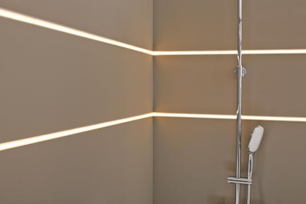 Dural LED Basisprofil in der Dusche
